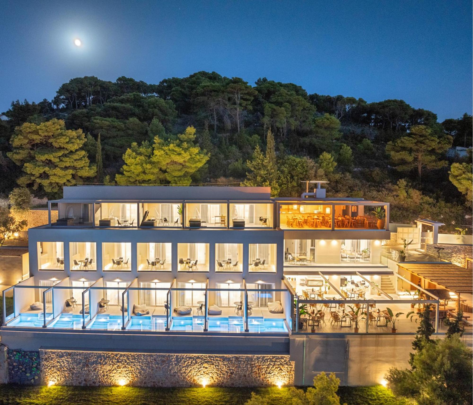 Myzith Luxury Suites Keri 외부 사진