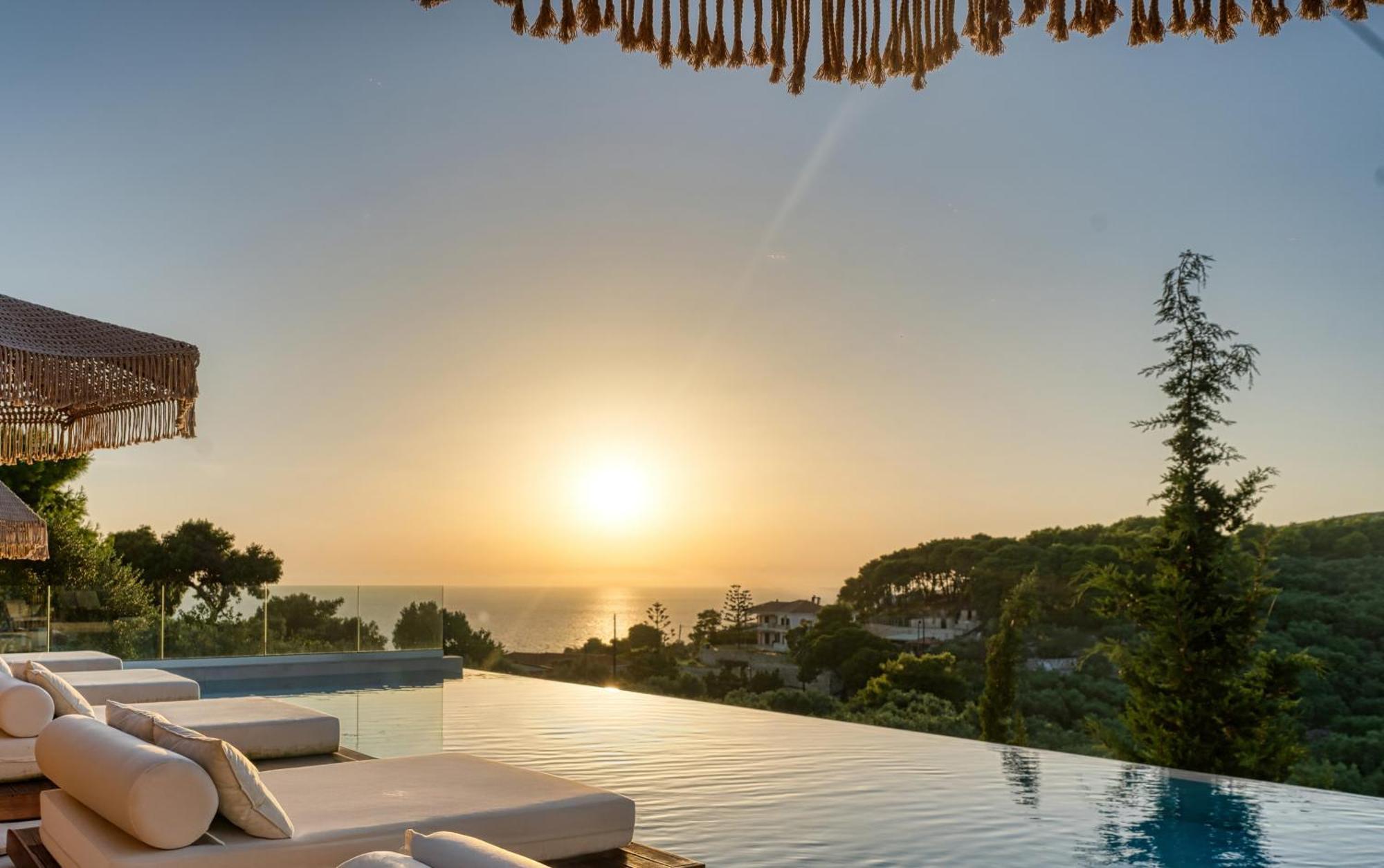 Myzith Luxury Suites Keri 외부 사진