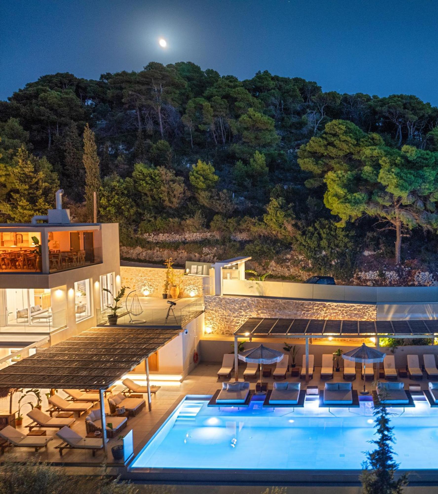 Myzith Luxury Suites Keri 외부 사진